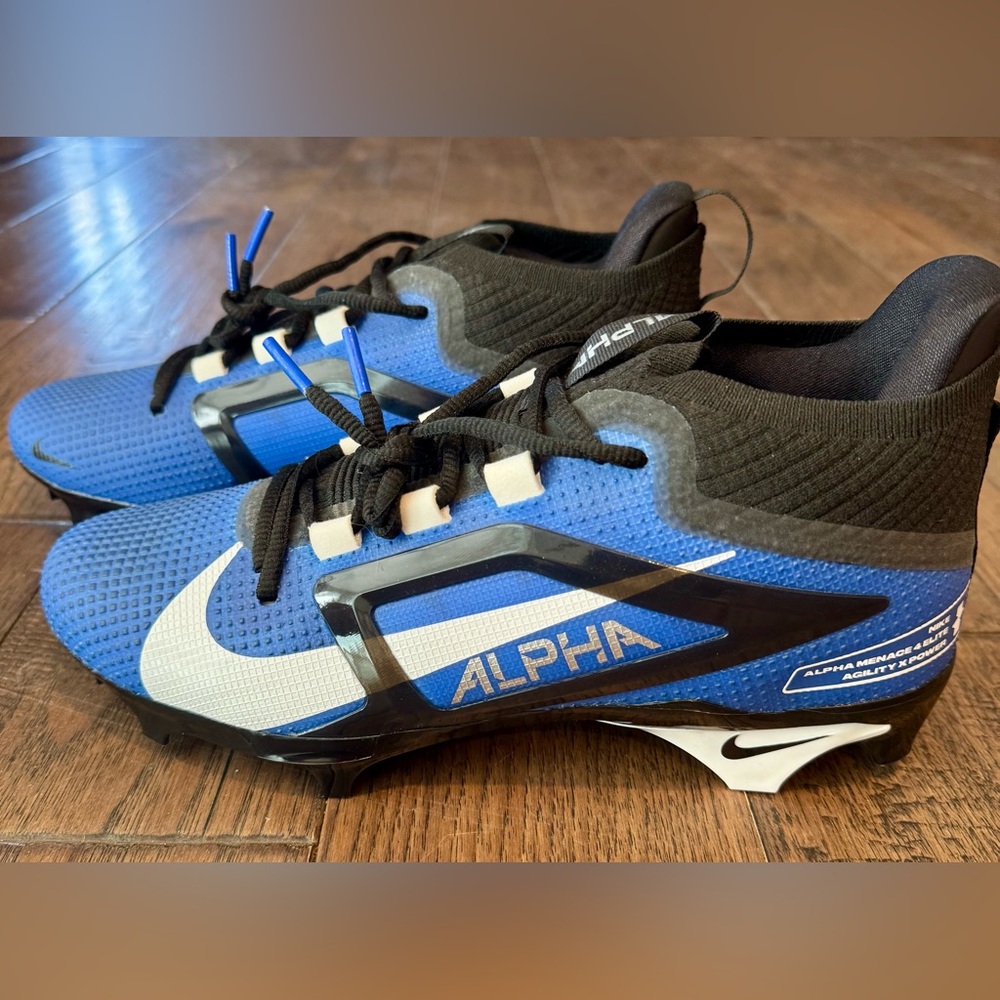 Nike Alpha Menace 4 Elite Football Cleats